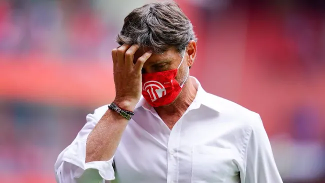 Hernán Cristante en el partido contra San Luis