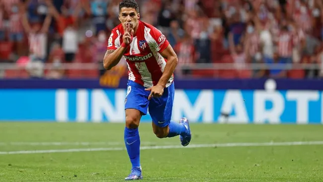 Luis Suárez festejando un gol con el Atlético