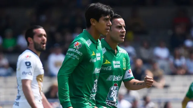 Macías y Montes en un juego del León