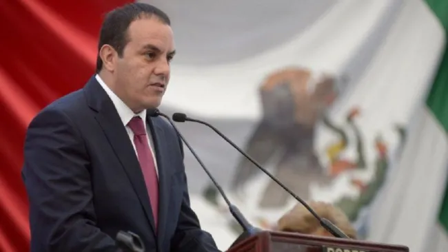 Cuauhtémoc Blanco en una conferencia como Gobernador de Morelos