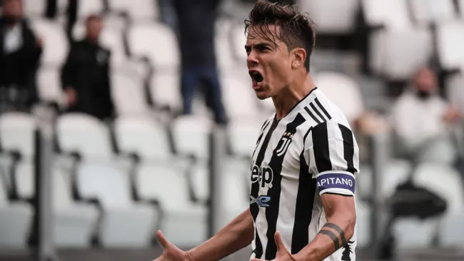 Paulo Dybala festeja un gol con la Juventus 