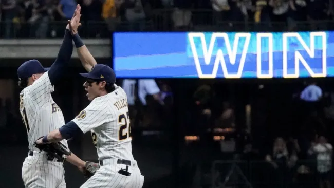 Luis Urías: Sin el mexicano en el diamante, Milwaukee venció a Atlanta