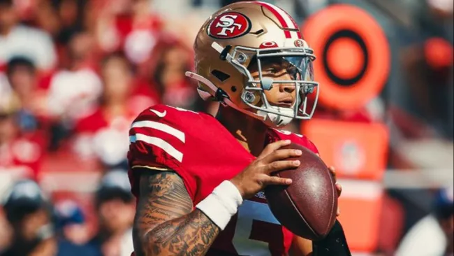 Trey Lance en acción con los 49ers
