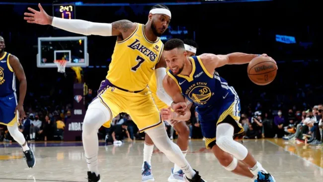 Stephen Curry en acción con Golden State