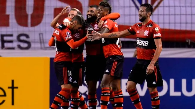 Los jugadores de Flamengo festejando un gol