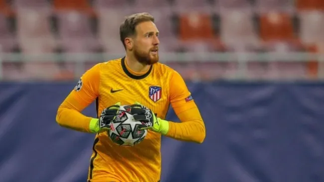 Oblak en partido con el Atleti