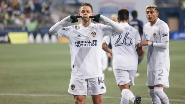 Chicharito abrió el marcador