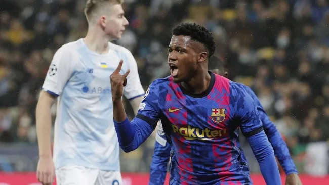 Ansu Fati celebrando su gol vs Dinamo