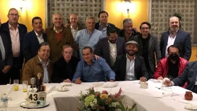 Invitados al desayuno de Carlos Albert