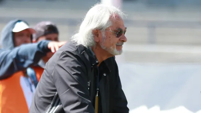 Mejía Barón sigue las acciones de un juego