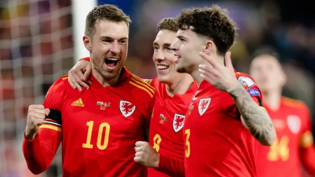 Gales goleó a Bielorrusia y se acerca al Repechaje