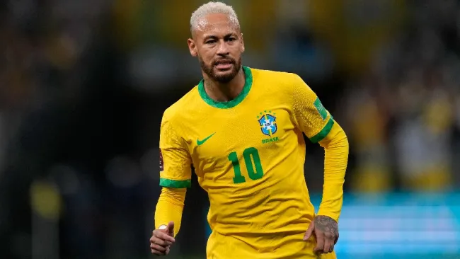 Neymar jugando con la Selección de Brasil