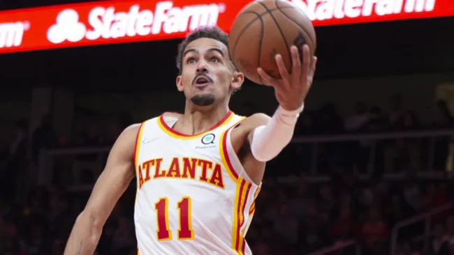 Trae Young se prepara para anotar