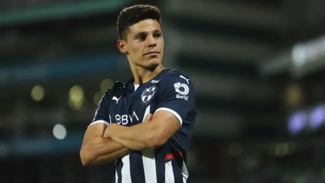 Ponchtio González en un partido de Rayados de Monterrey