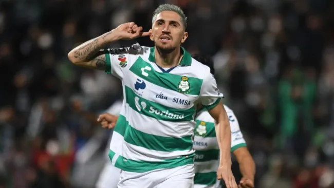 Diego Valdés en festejo ante Tigres