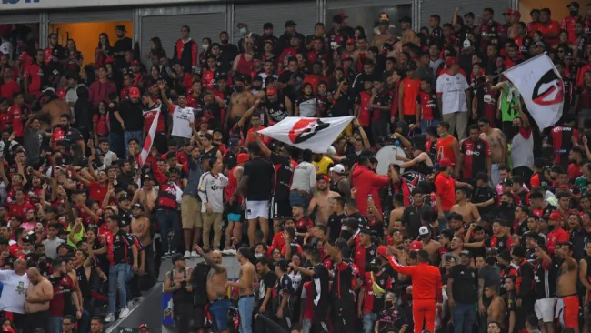 Afición del Atlas en el Estadio Jalisco