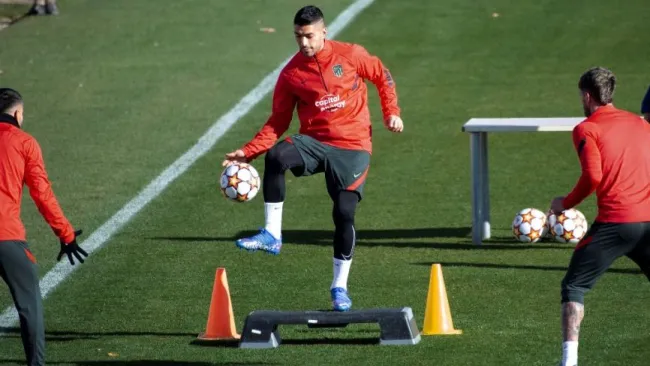 Suárez entrena poco a poco 