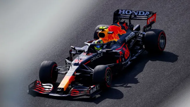 Checo Pérez en prácticas del GP de Abu Dabi