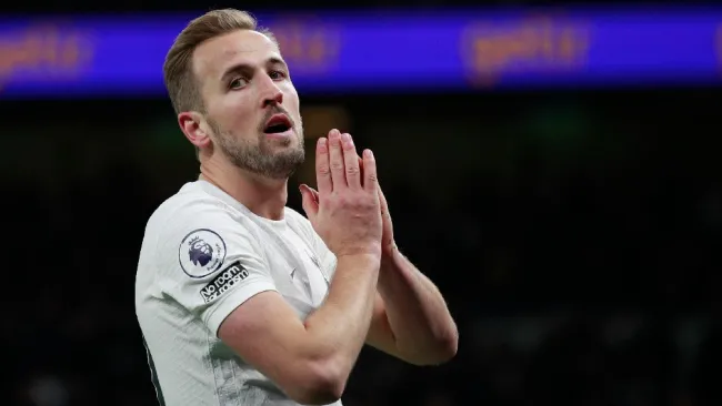 Harry Kane lamentándose durante un partido con el Tottenham