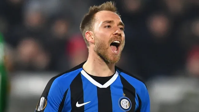 Christian Eriksen jugando partido con Inter de Milán en la Serie A
