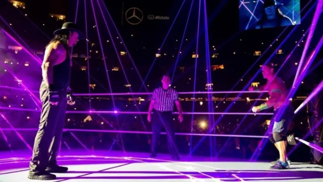 Undertaker contra John Cena en WWE