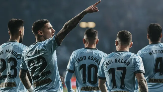 Jugadores del Celta de Vigo dentro de la cancha