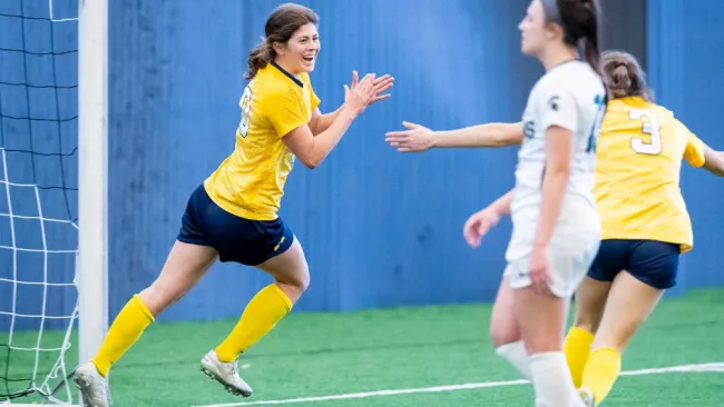 Hernández celebra un gol