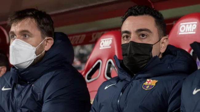 Xavi en el partido con Barcelona