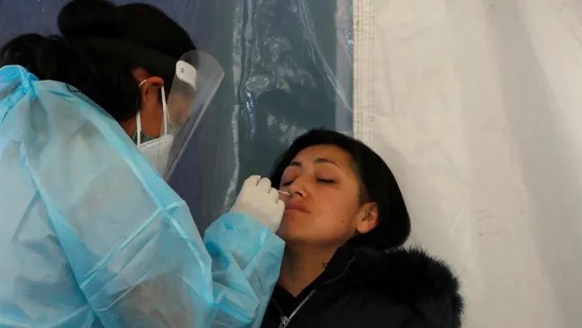 Realizan pruebas de antígenos en CDMX