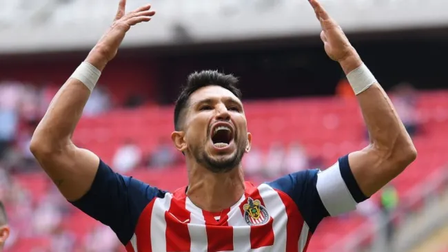 Jesús Molina en un partido de las Chivas