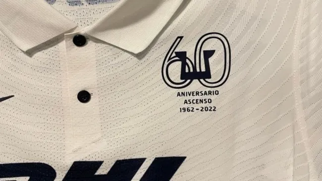 Uniforme especial de los Pumas