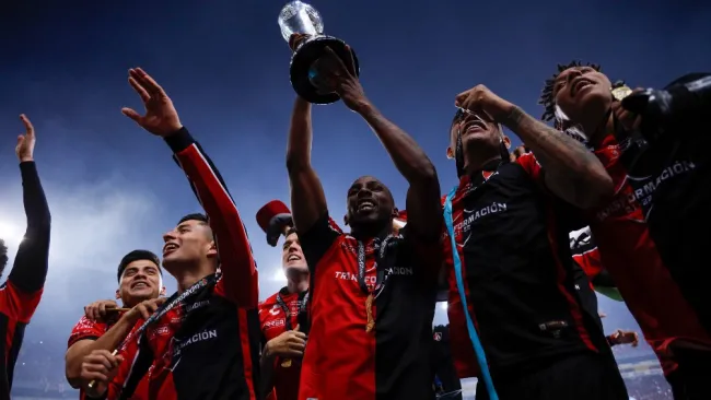 Jugadores del Atlas celebran campeonato