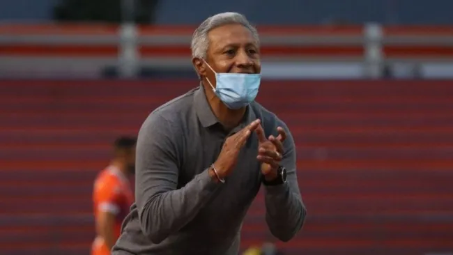 Roberto Hernández entrenando en México