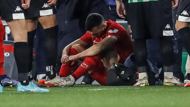 Betis vs Sevilla: Joan Jordán fue diagnosticado con traumatismo craneoencefálico