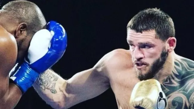 Joe Smith Jr. en acción 