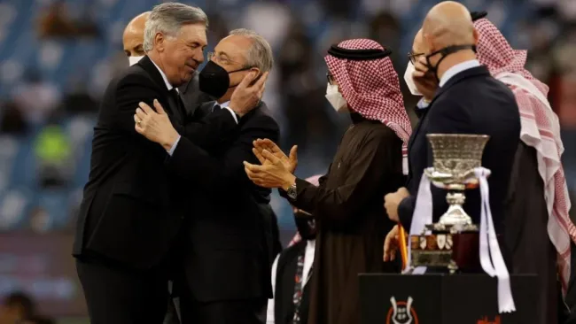 Ancelotti y Florentino en la premiación