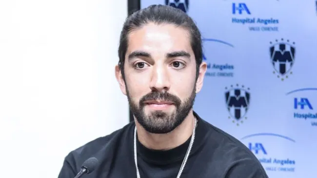 Pizarro fue presentado con Rayados 