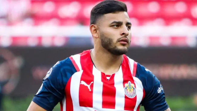 Alexis Vega con Chivas 
