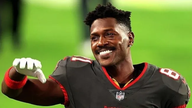 Antonio Brown en un partido de Tampa Bay
