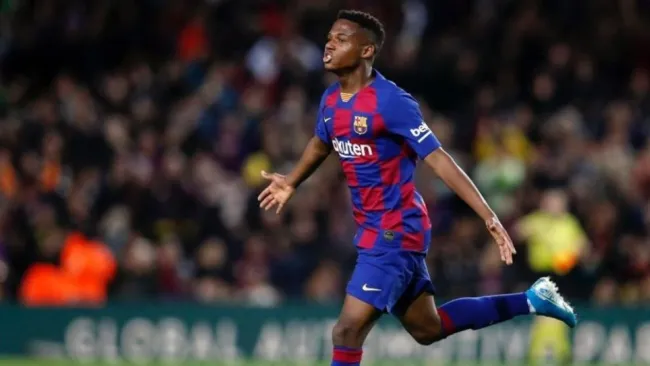 Ansu Fati festejando un gol 