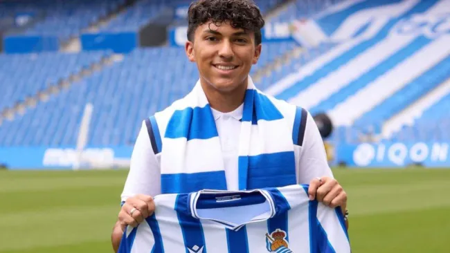 Jonathan Gómez con la Real Sociedad