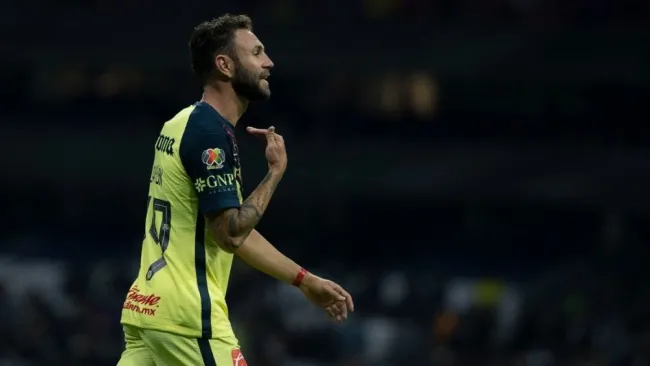 Miguel Layún salió expulsado 