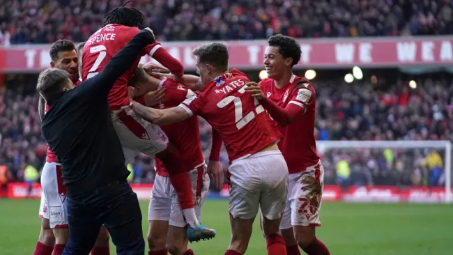 Aficionado agredió a los jugadores del Nottingham Forest