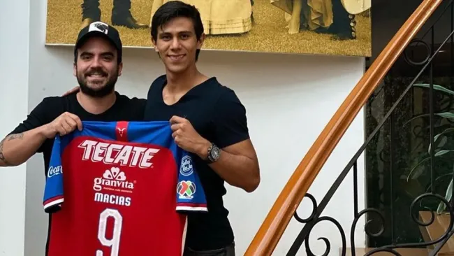 Vicente Fernández (nieto) junto a José Juan Macías