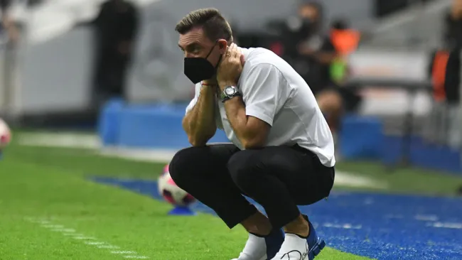 Pablo Guede en partido con Necaxa 