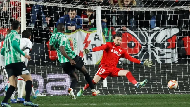 William Carvalho anota para el Betis ante el Rayo Vallecano