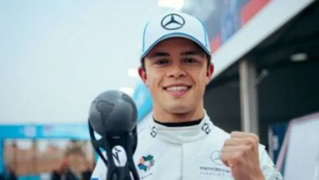 De Vries tras una carrera