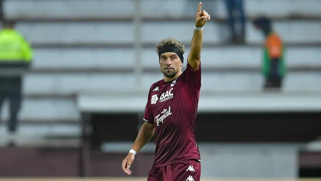 Bolaños, en festejo de gol