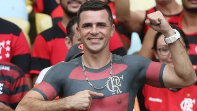 Fanático con el tatuaje