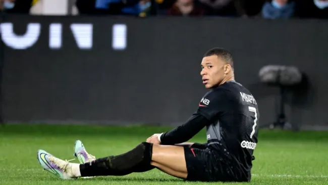 Kylian en juego de Ligue 1, ante Nantes